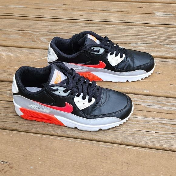 Nike Shoes - NIKE Air Max Shoes